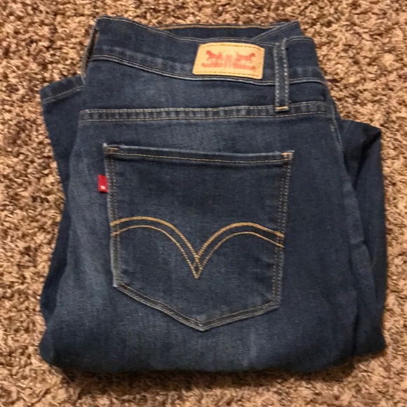 Women’s 524 Levis - Picture 2 of 4